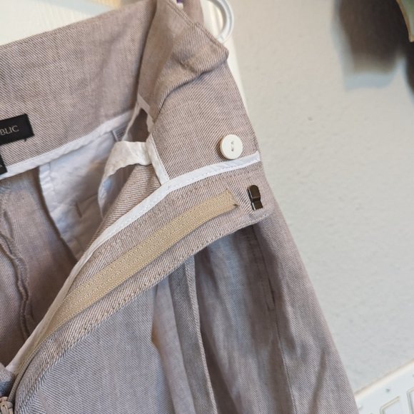 High Tie Waist | Baggy | Pleated | Khaki SHORTS | Banana Republic | 10 | EUC - Picture 8 of 11